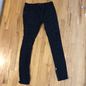 PacSun men’s distressed skinny joggers medium